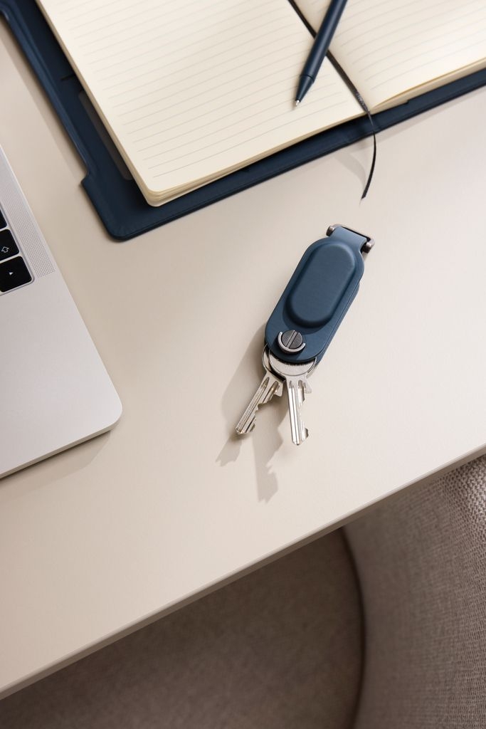 XDV30102-25VINGA Baltimore RCS Schluesselhalter mit Dual-Finder_ navy blau