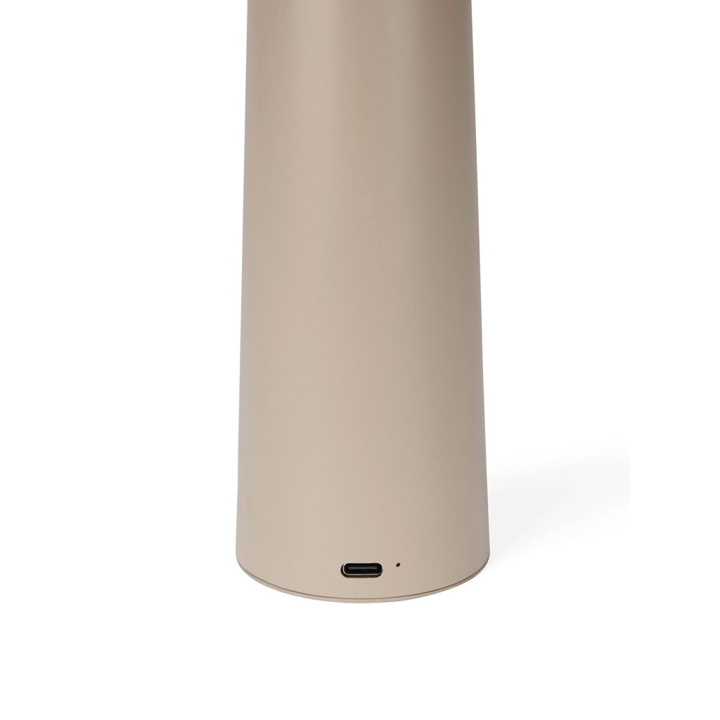 XDV51304-19VINGA Avery RCS Tischlampe_ greige