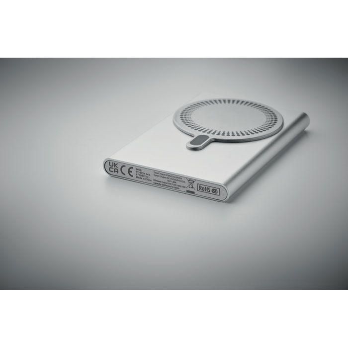 MO2442-16Pawtt Wireless charger power bank_ mattsilber