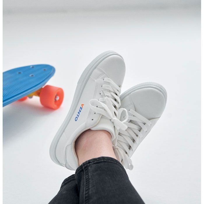 MO2246-06Blancos Sneakers aus PU 46_ weiss