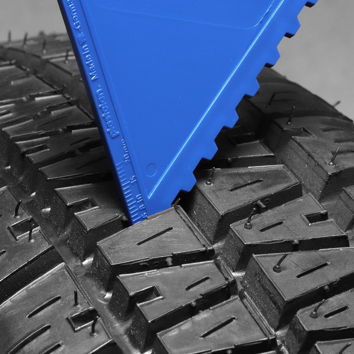 HE8644-3Eiskratzer _Kappa_ blau