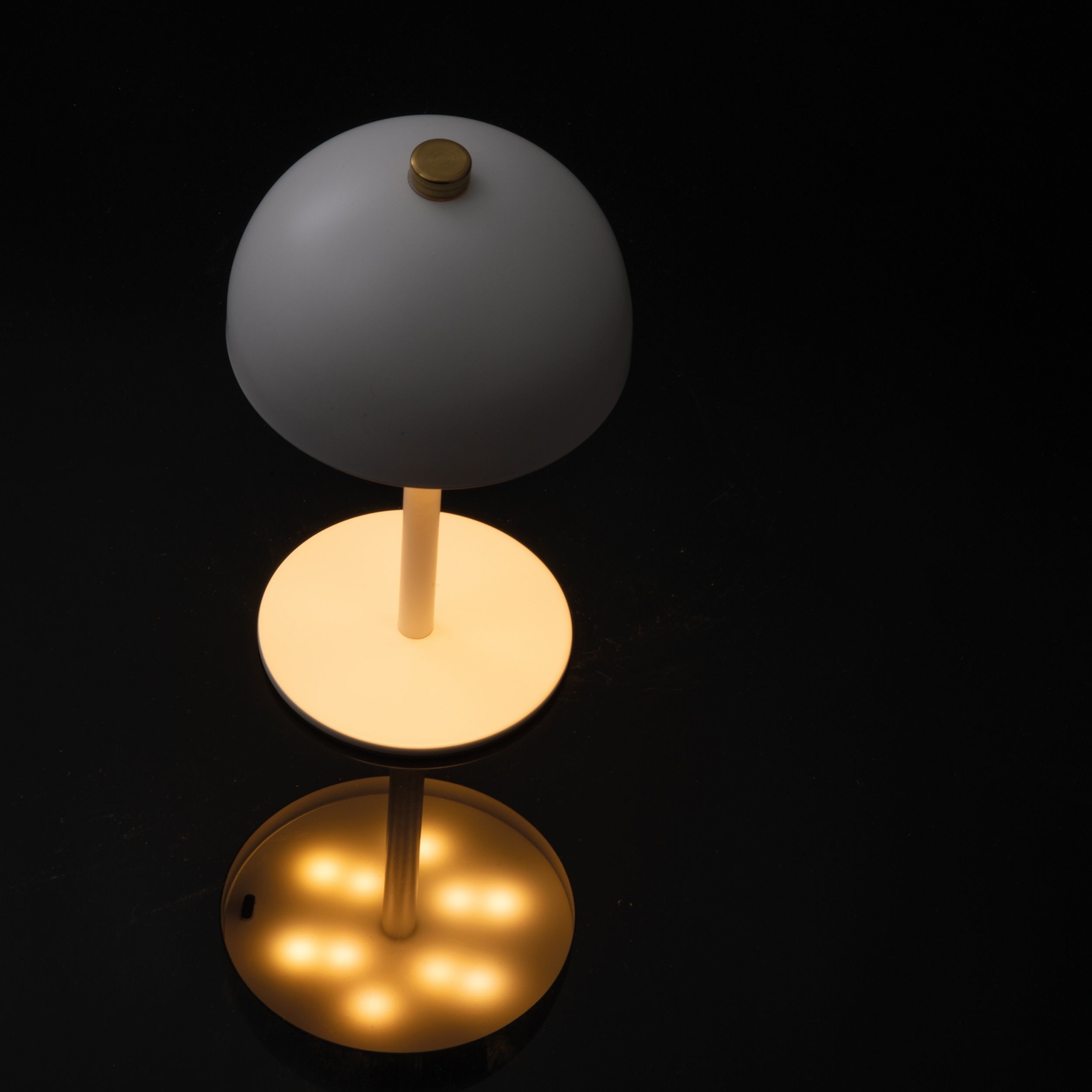 MA94997-06Tischlampe aus Edelstahl mit Akku  CODY_ weiss
