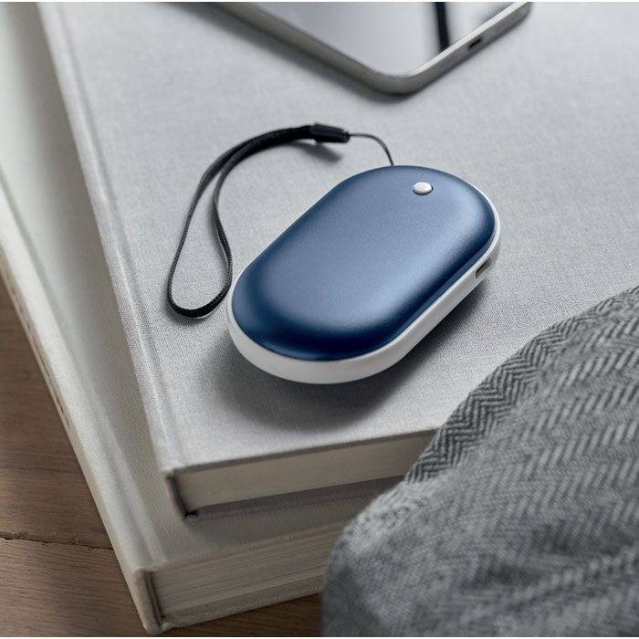 MO2777-04Mukava Elektrischer Handwaermer_ blau