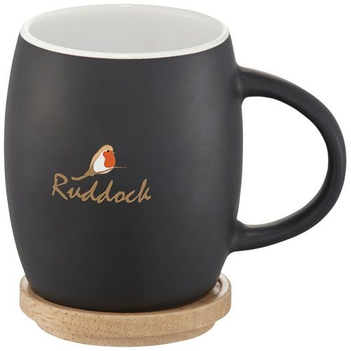 PF100466-1Hearth 400 ml Keramiktasse mit Holz Untersetzer_ schwarz_weiss