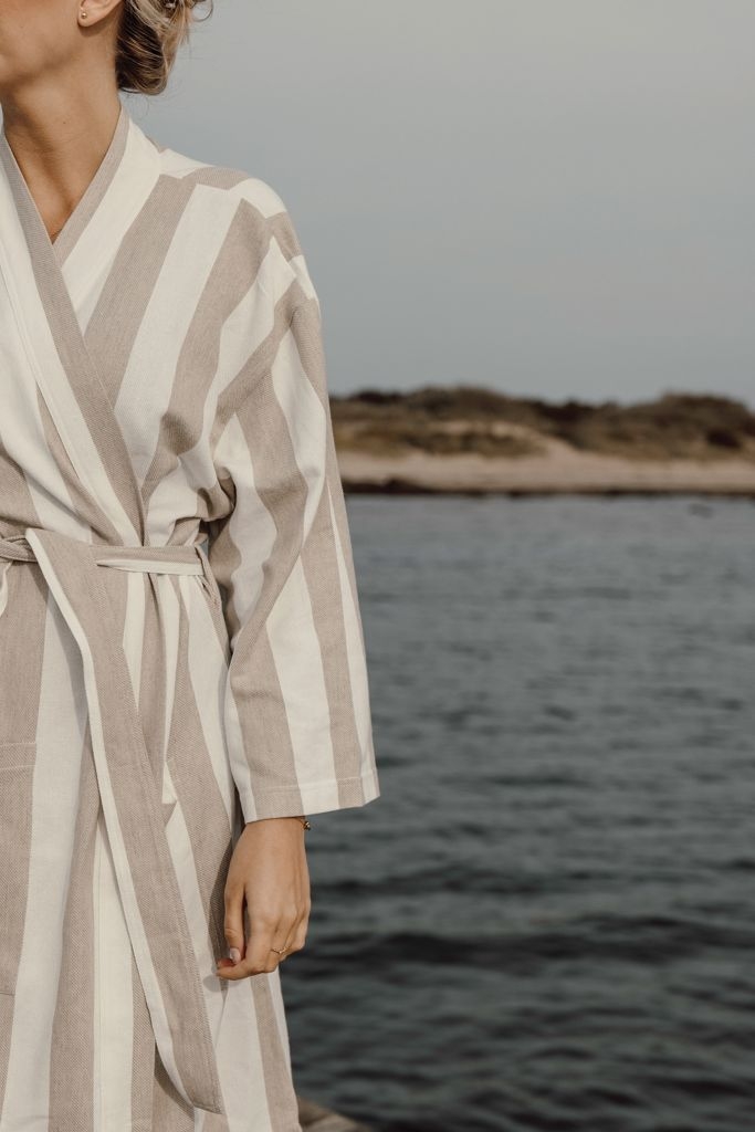 XDV41721-19SMVINGA Ornos GRS Hamam-Bademantel S_M_ beige