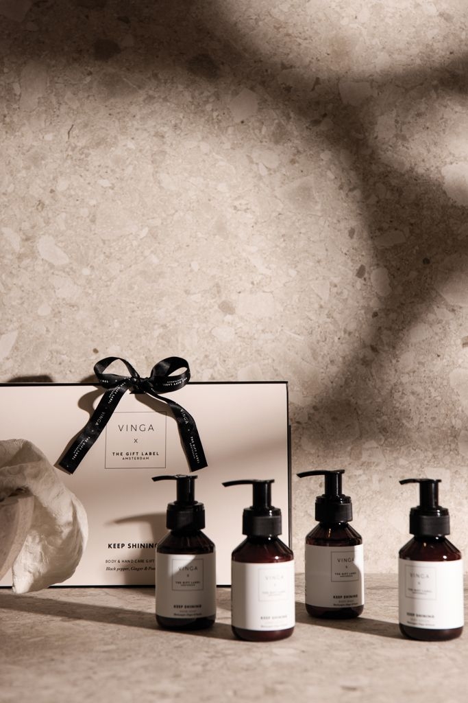 XDTGL1014301-1VINGA x TGL Koerper- und Handpflege-Geschenkset_ weiss