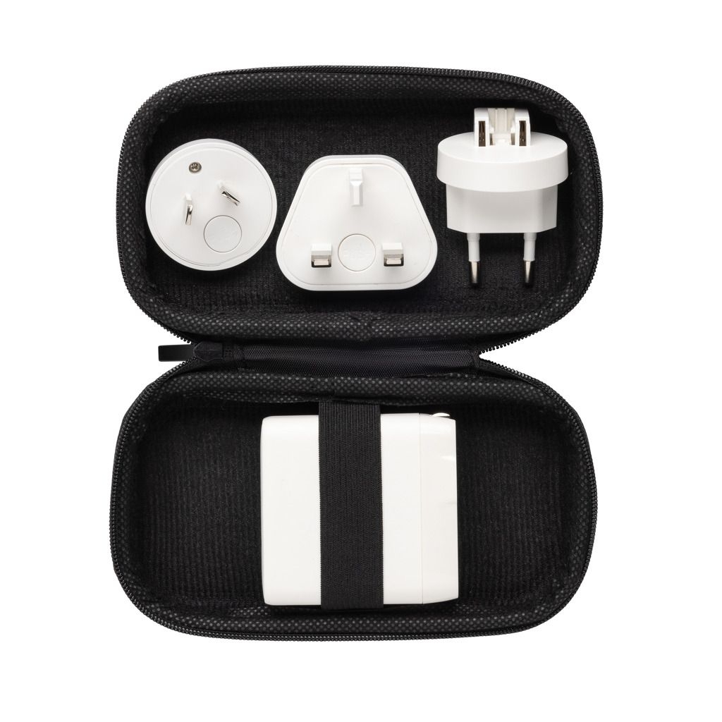 XDP821_02-03TravelCharge Pro Reiseladegeraet mit USB-C aus RCS rec. ABS_ weiss