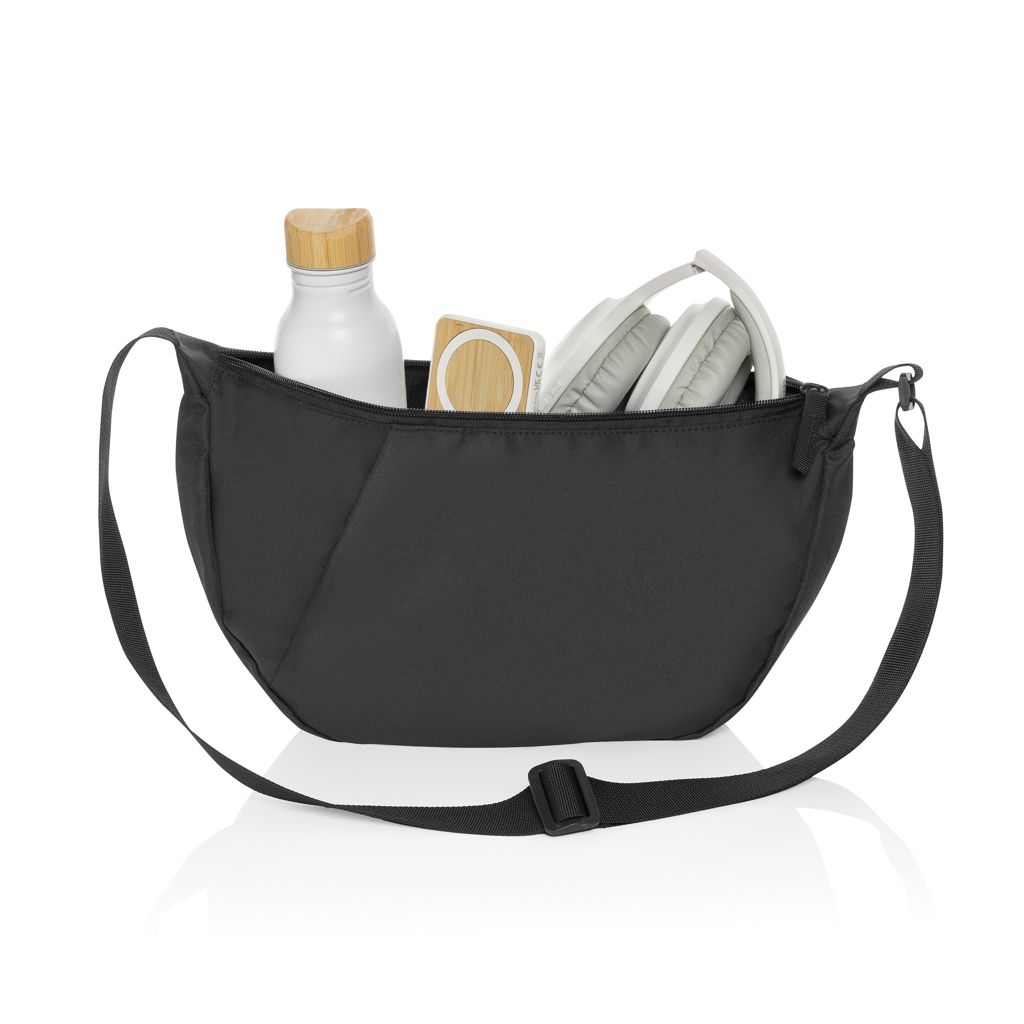 XDP763.51-01Crescent XL AWARE™ RPET Half-Moon Sling Tasche_ schwarz
