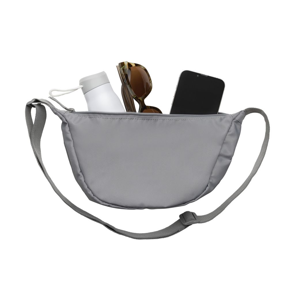 XDP763.20-12Crescent AWARE™ RPET Half-Moon Sling Tasche_ Silbergrau