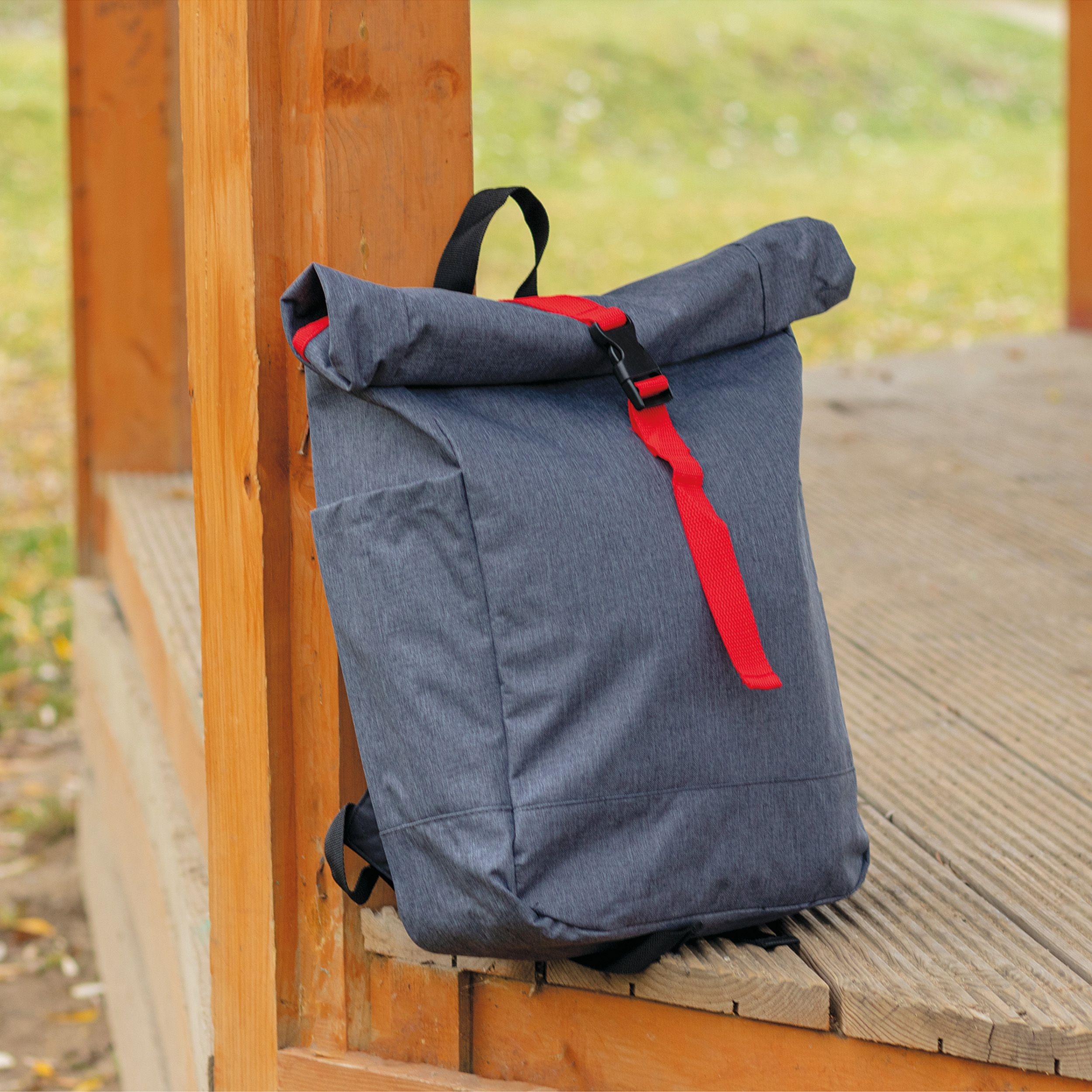MA61338-05Rucksack mit farbigen Applikationen_ rot