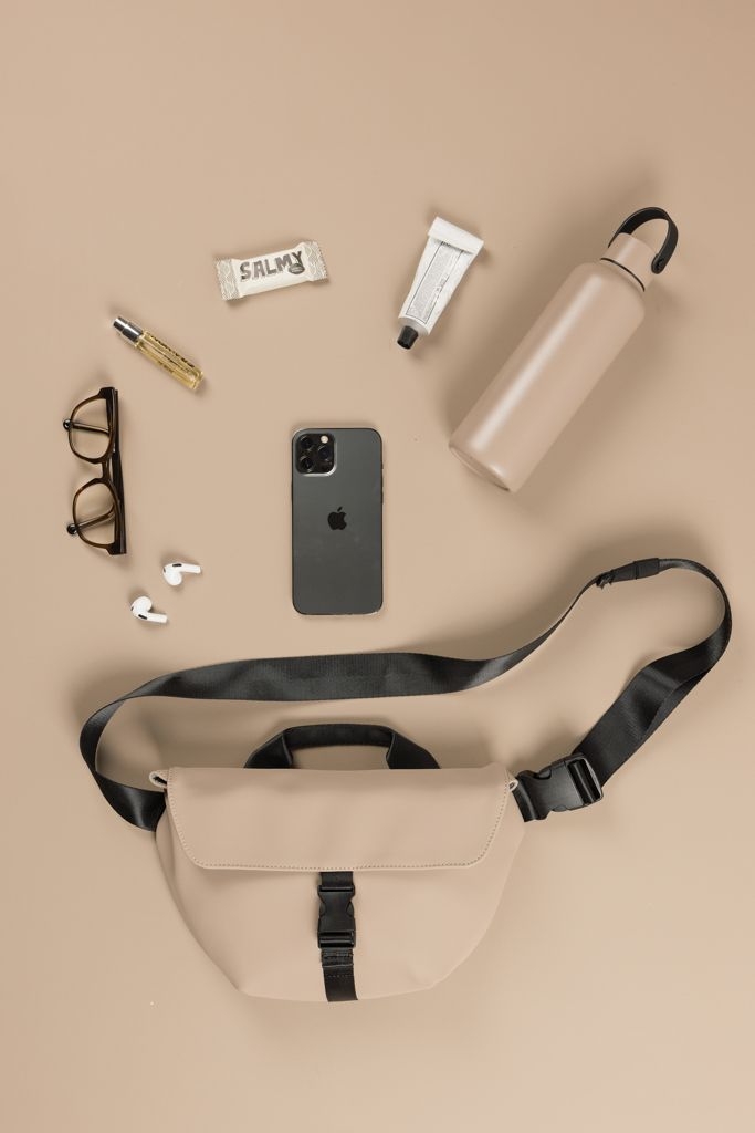 XDV76301-19VINGA Baltimore RCS Sling-Bag_ greige