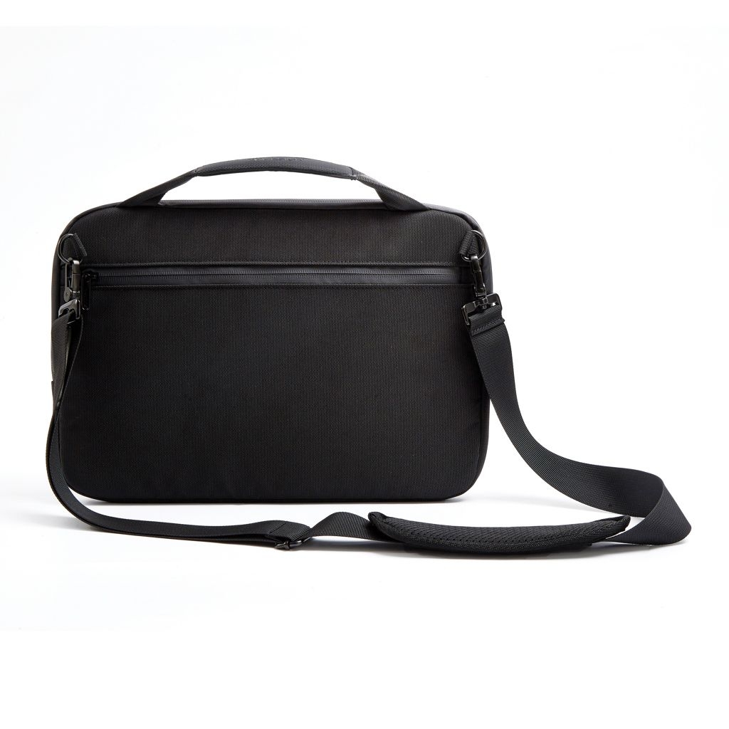 XDP706.23-1XD Design 16_ Laptop Tasche_ schwarz