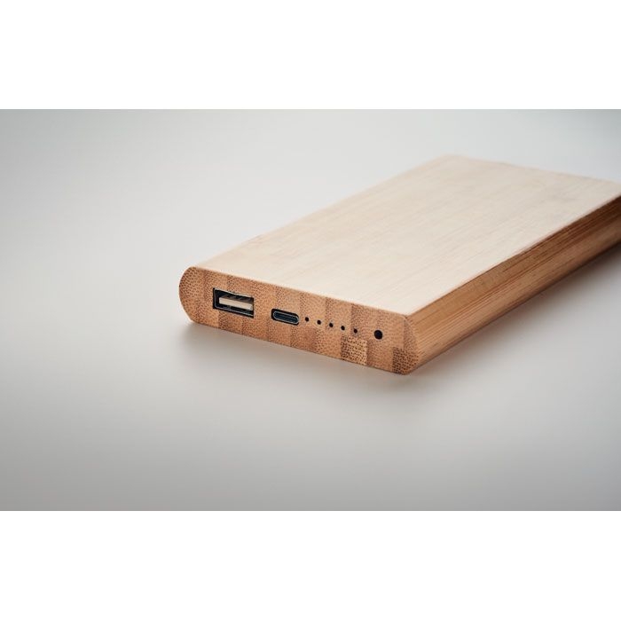 MO6815-40Arena C Powerbank mit Ladestation_ Holz