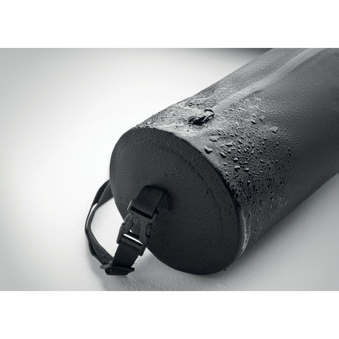 MO2758-03Brenna Tube Sporttasche 300D RPET 6L_ schwarz