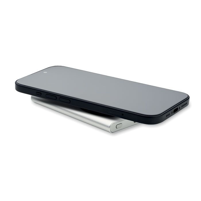 MO2442-16Pawtt Wireless charger power bank_ mattsilber
