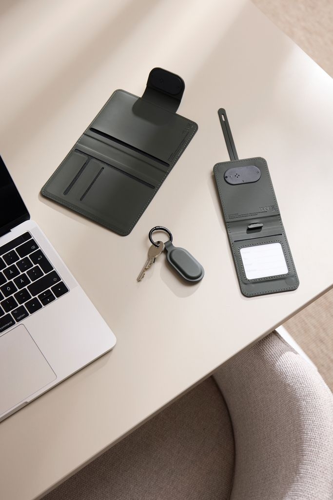 XDV30100-07VINGA Baltimore RCS Passport Cover mit Dual-Finder_ gruen