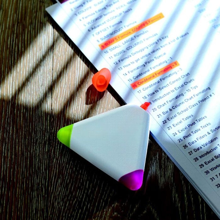 MO7818-06Triangulo Textmarker_ Weiss