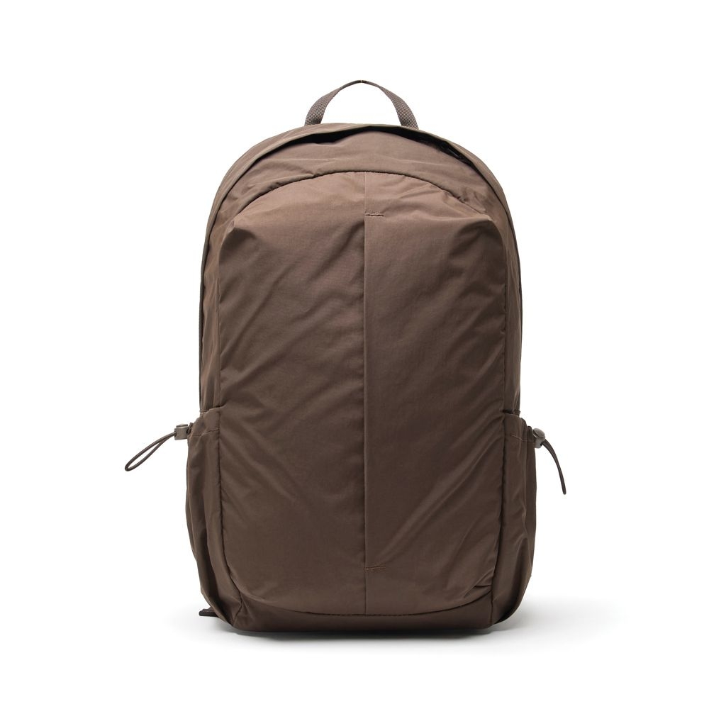 XDP763.53-09KENTO URBAN 15_6_ Rucksack aus RCS  recyceltem Nylon_ braun