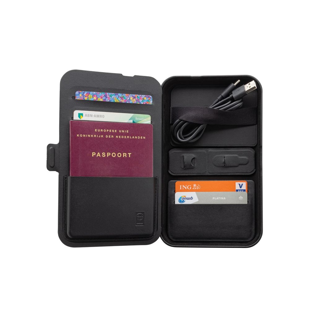 XDP309_05-01Swiss Peak Travel-Case aus RCS rec. PU mit 3-in-1-Charger_ schwarz