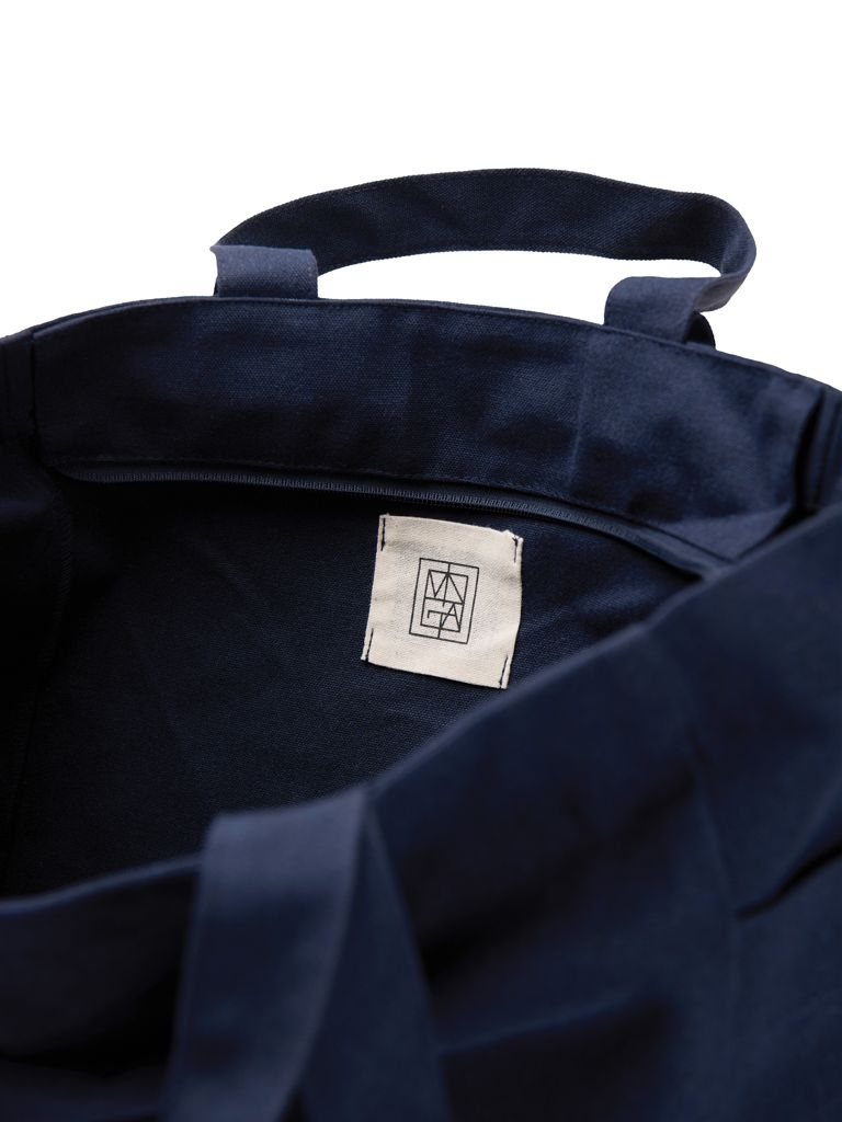 XDV76205-25VINGA Hilo AWARE™ Tasche mit Reissverschluss aus rec. Canvas_ navy blau